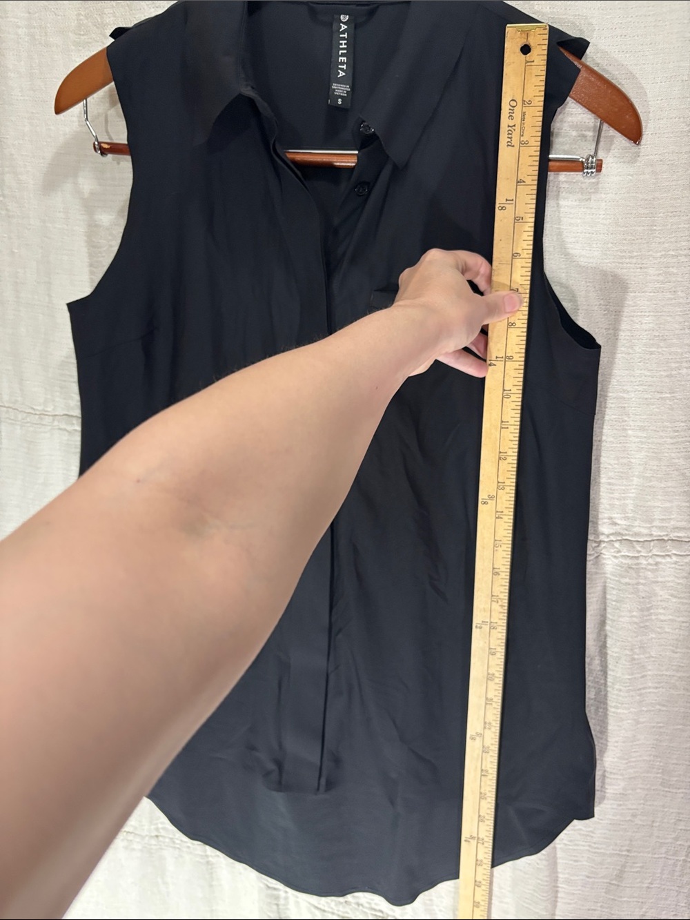 Athleta Urbanite II Tank Top Black Sleeveless Button-Up Size Small Like New - Picture 5 of 8